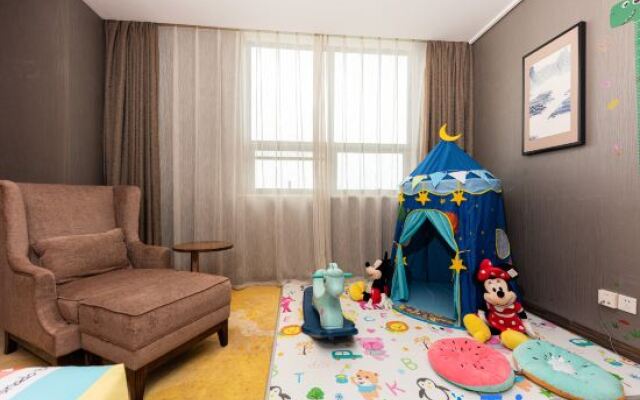 Chengkong Carrey International Hotel (Jingmen Railway Station Jingchu University of Technology)