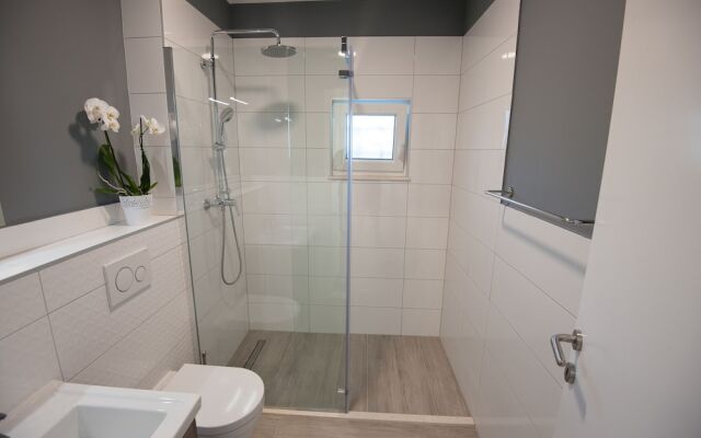 Seaside Luxury Suites