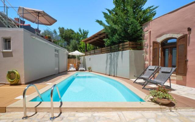 Chara Villas with 20m2 swimming pool-BBQ!