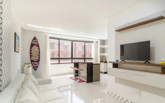 1BR Apt w/ Pool 650m From Beach Pdn0113