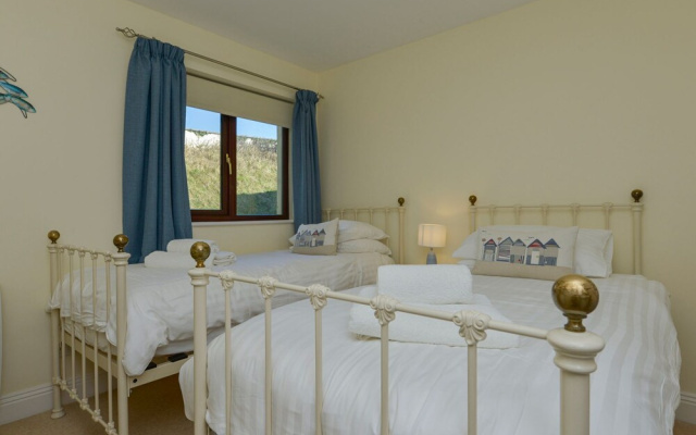 12 Burgh Island Causeway