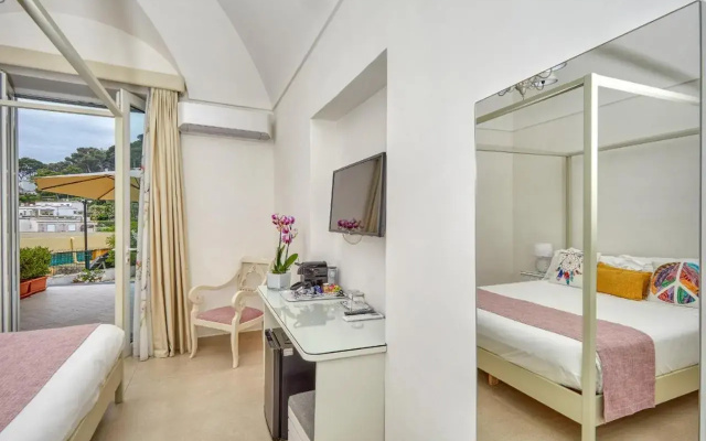 Villa Giardini Luxury Room