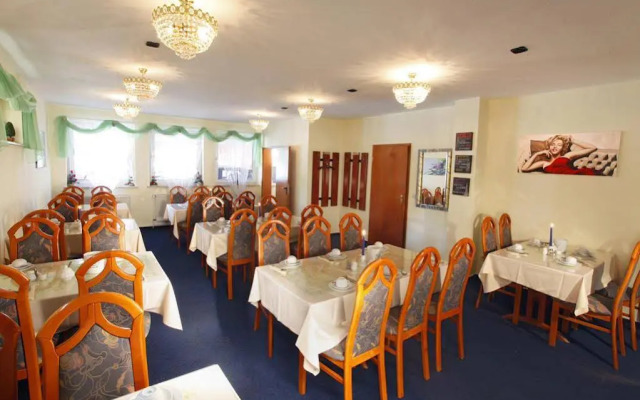 Celina Hotel
