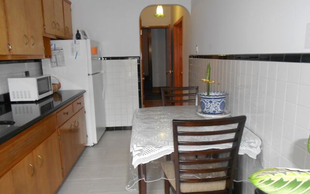 The Comfy First Floor Apartment, Ridgewood, Queens