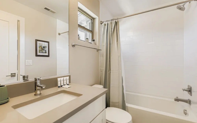 Lazy Rocky Retreat 2 Bedroom Home