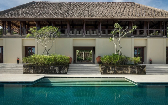 REVIVO Wellness Resort Nusa Dua Bali