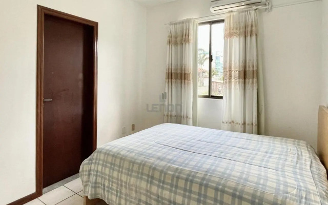 129 - Excelente apto Com Vista Mar, a 50m da praia!