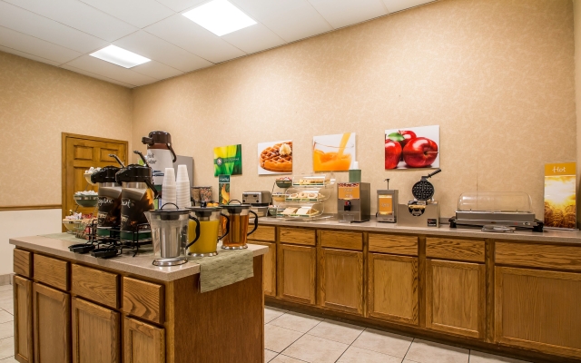 Comfort Inn & Suites Greenville I-70