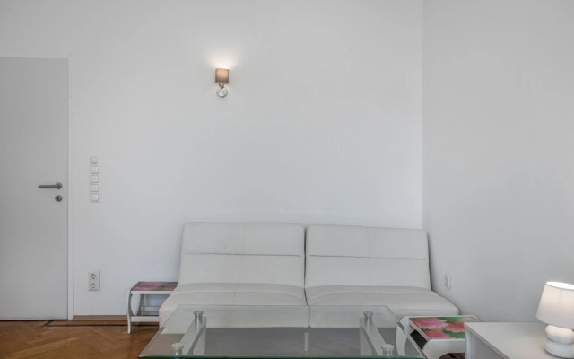Perfect 7BR Stay Near Hauptbahnhof