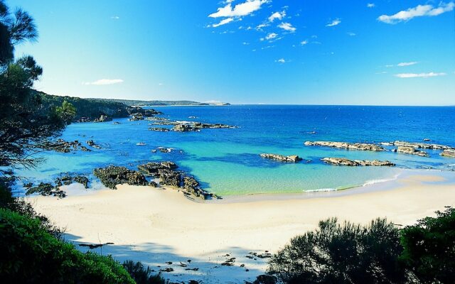 Mystery Bay Cottages