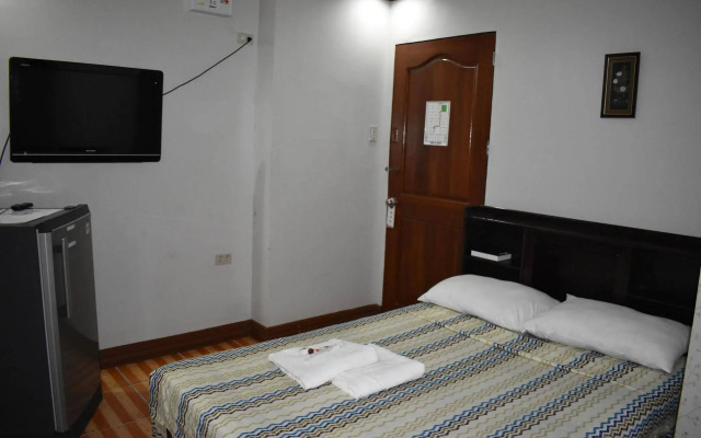 OYO 701 R-kings (former Tomobe Hotel And Restaurant)