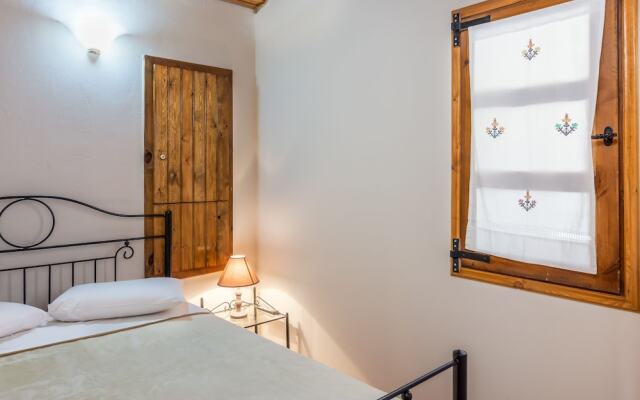 Petronikolis Village