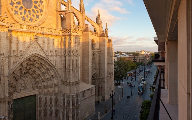 Puerta Catedral Studios