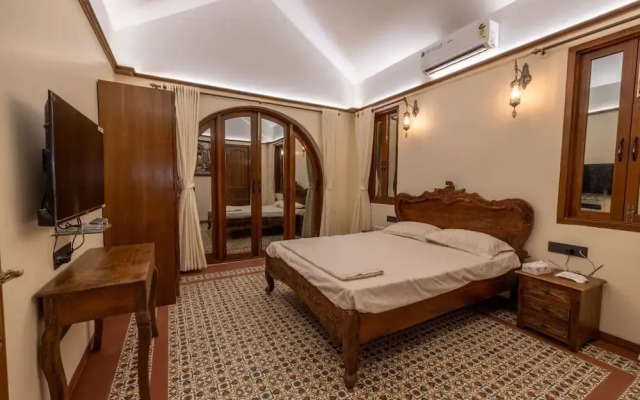 Ishaan Holiday Home
