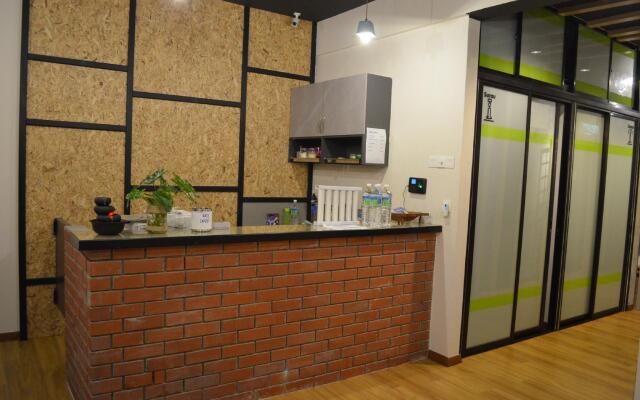 Sleepbox Hotel - Hostel