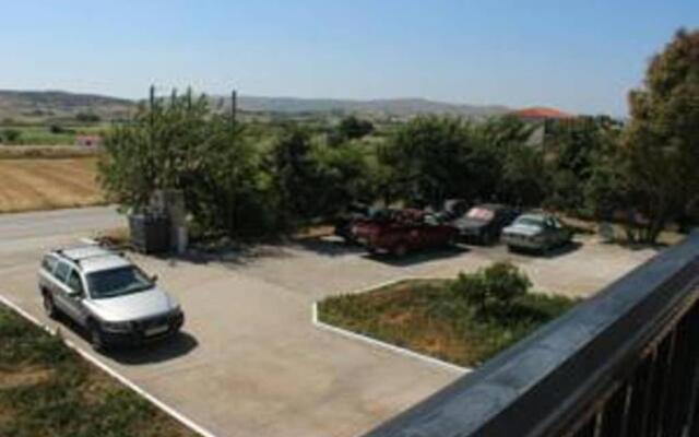 Vakis Apartments 1