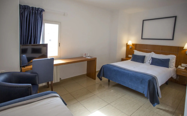 Hostal Savoy