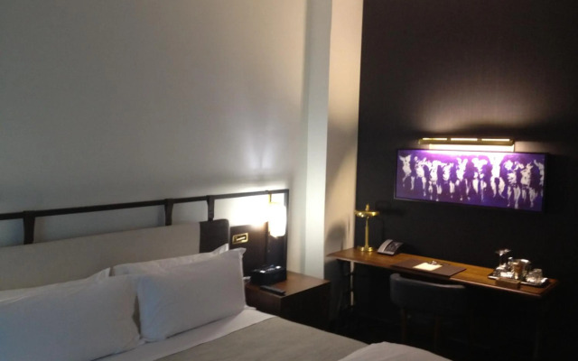 Refinery Hotel