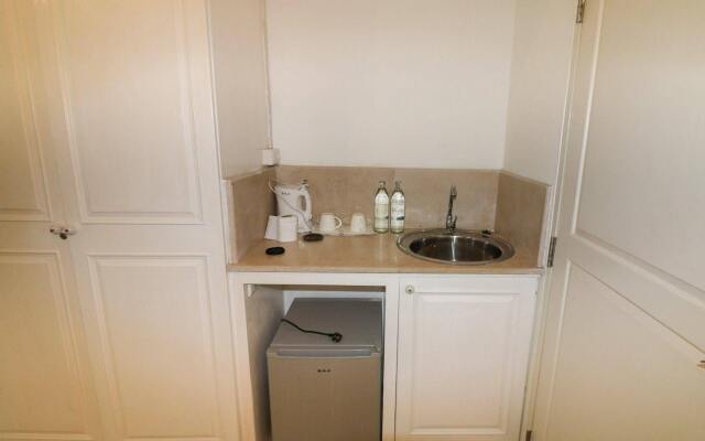 Nida Rooms Sutthisan Chai Yo Suites