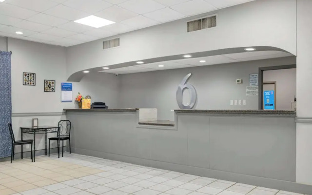 Motel 6 Chickasha, Ok