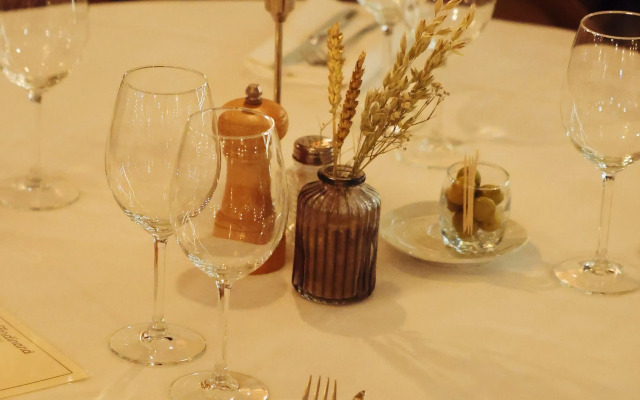 LES SUITES DU PORT by Le Saint Ferdinand