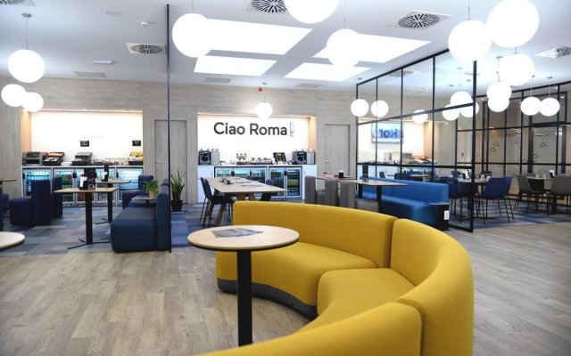 Air Rooms Rome Airport by HelloSky