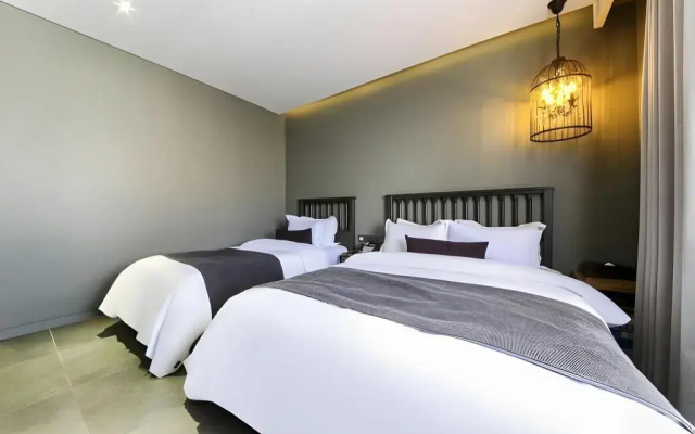 Daejeon Namoo Hotel
