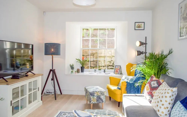1 Bedroom Flat in Historic Building
