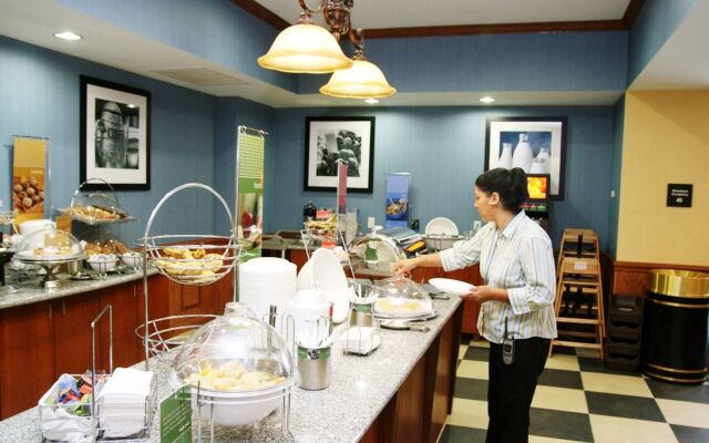 Hampton Inn Dallas-Rockwall