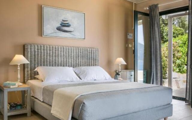 Martini Waterfront Suites