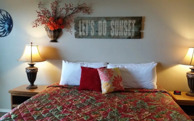 Silver Surf Motel