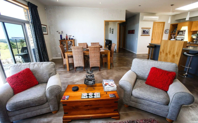 Redvale Ridge B&B