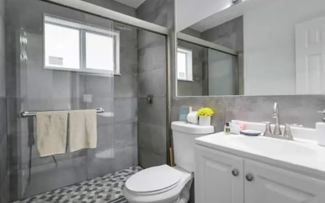 Beautiful 3 Bedroom House In Miami
