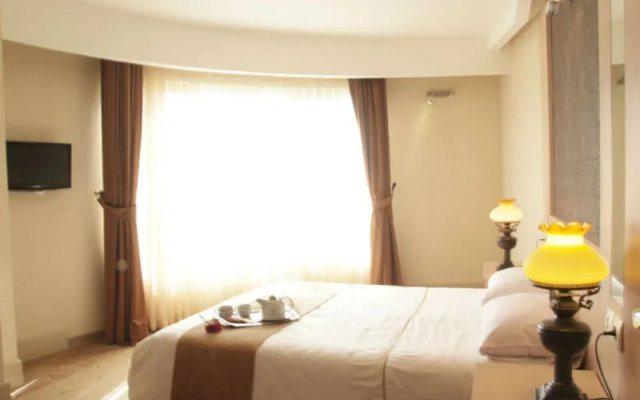 Safir Isfahan Hotel