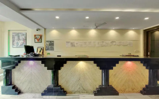 Collection O 82939 Hotel Sam