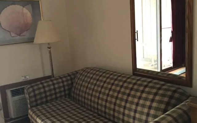 Timber Inn Motel