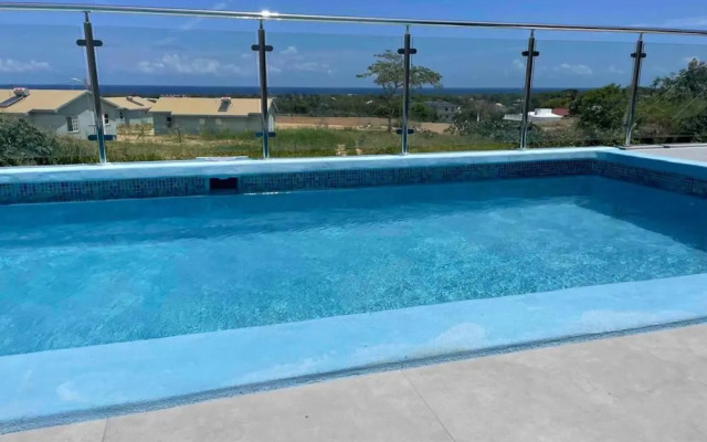 Private Pool Private Chef Discoverybay 24hr Secure