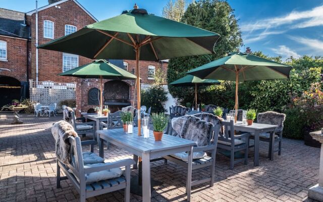 The Black Lion, Long Melford