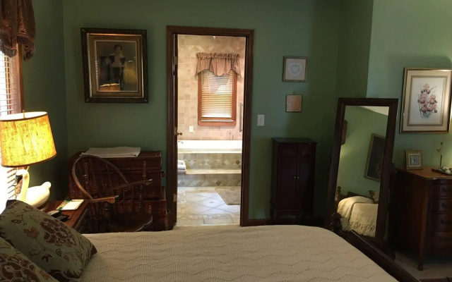 The Ebenezer House Bed & Breakfast