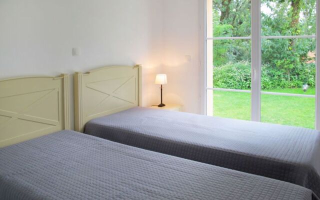 Domaine Royal Green (MZA101)