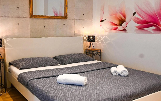 Bright Apartment Mariahilf