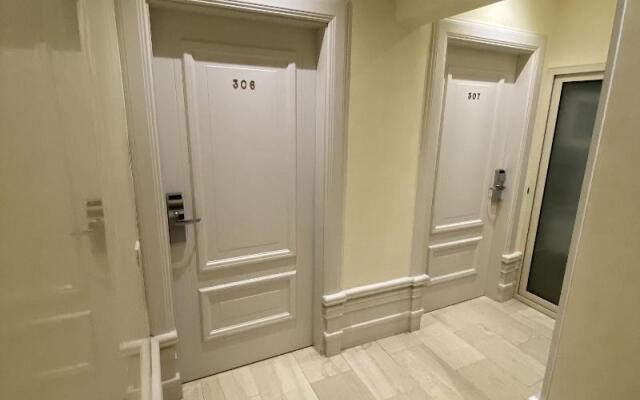 The Red Bricks Hotel