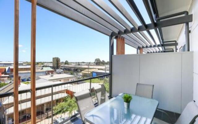 Magnificent Apartment + FREE car park near CBD