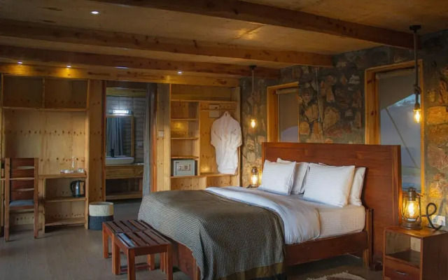 Alama Camp Mara