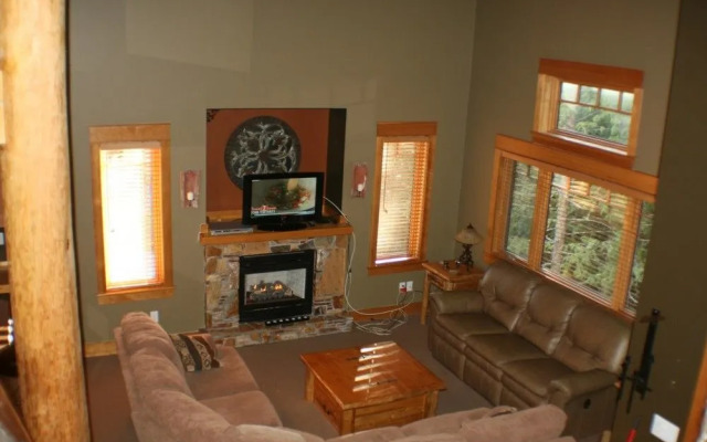 Mountain Town Properties Cascade Lodge 2E