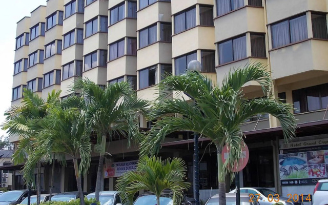 Hotel Grand Crystal
