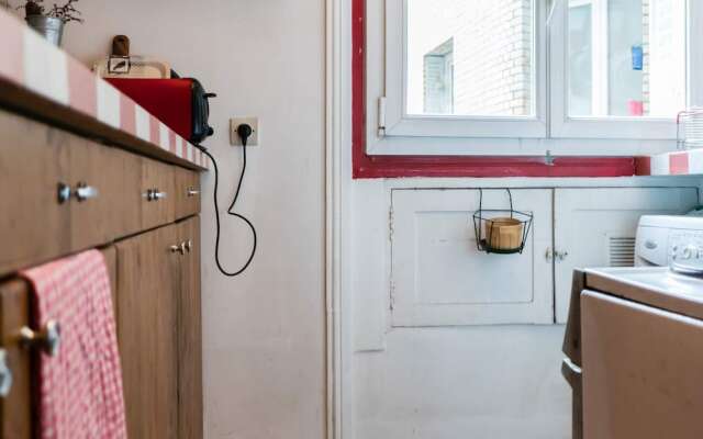 Charming Bright Apartment at Montparnasse