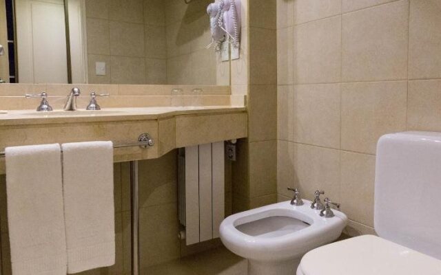 Hotel Mil 810