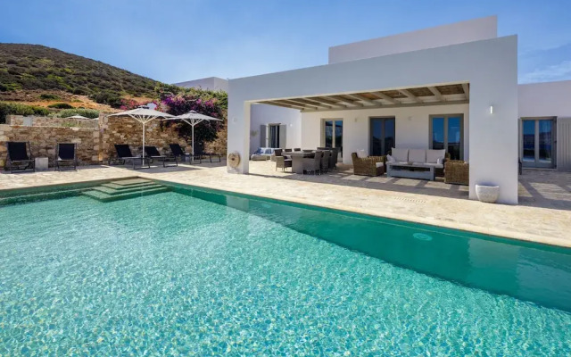 The Gallery Home - Elegant Villa In Antiparos