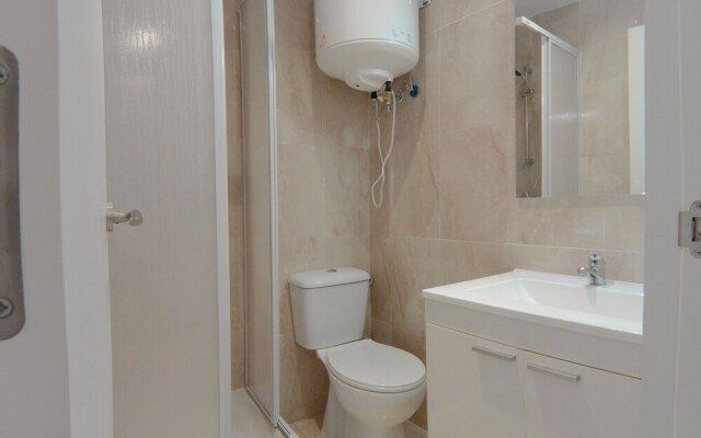 Apartamento interior cercano al parque Olof Palme AP7